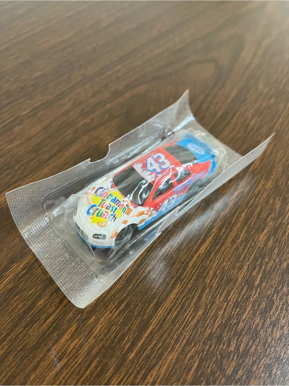 2008 Richard Petty #43 Cheerios Cinnamon Toast Crunch Diecast 1:64 NEW
